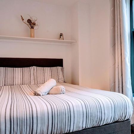 Contractor And Family Friendly Grade II Townhouse- 3 Bedrooms- Free Parking 诺里奇 外观 照片