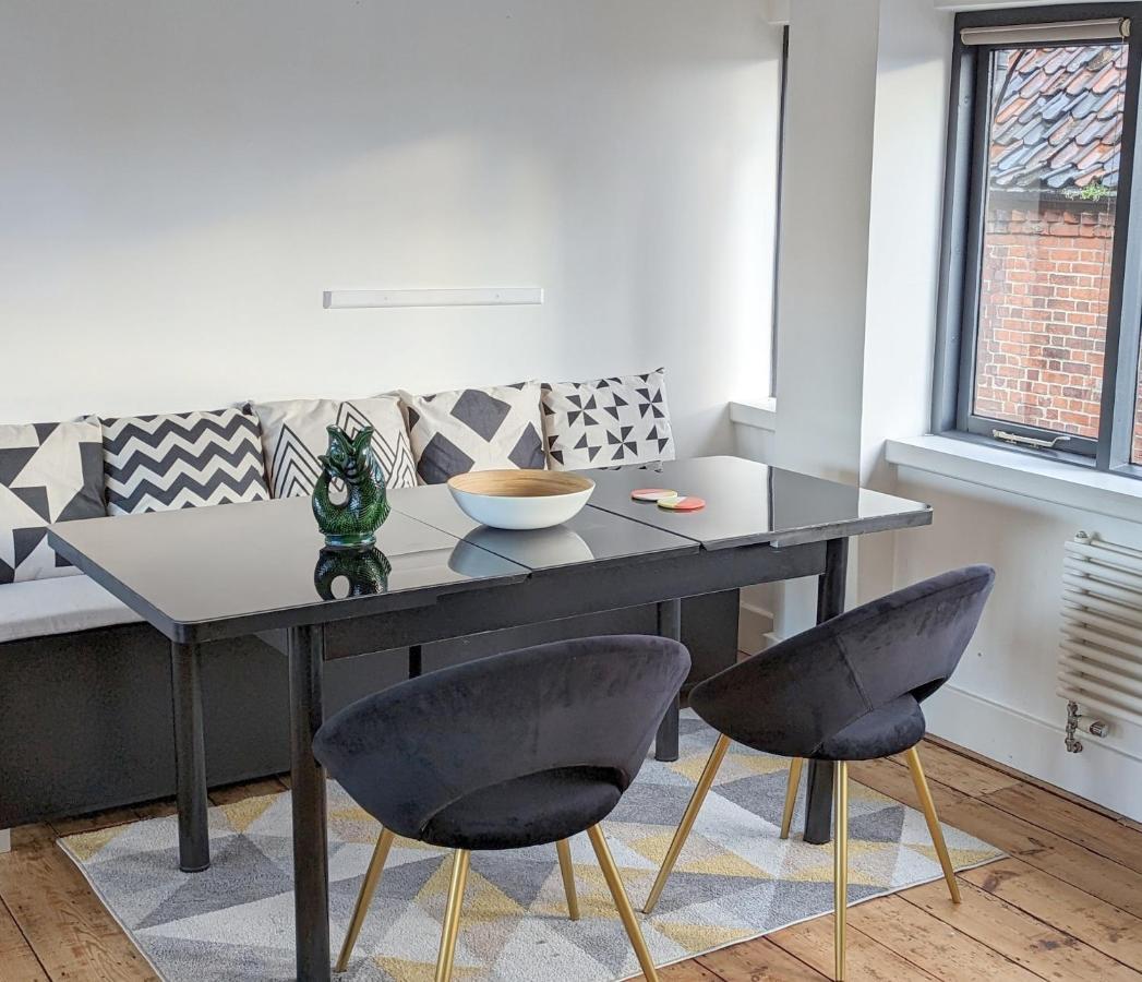 Contractor And Family Friendly Grade II Townhouse- 3 Bedrooms- Free Parking 诺里奇 外观 照片